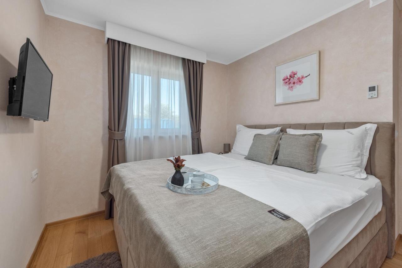 Apartmani Rubinic Turanj Exterior foto